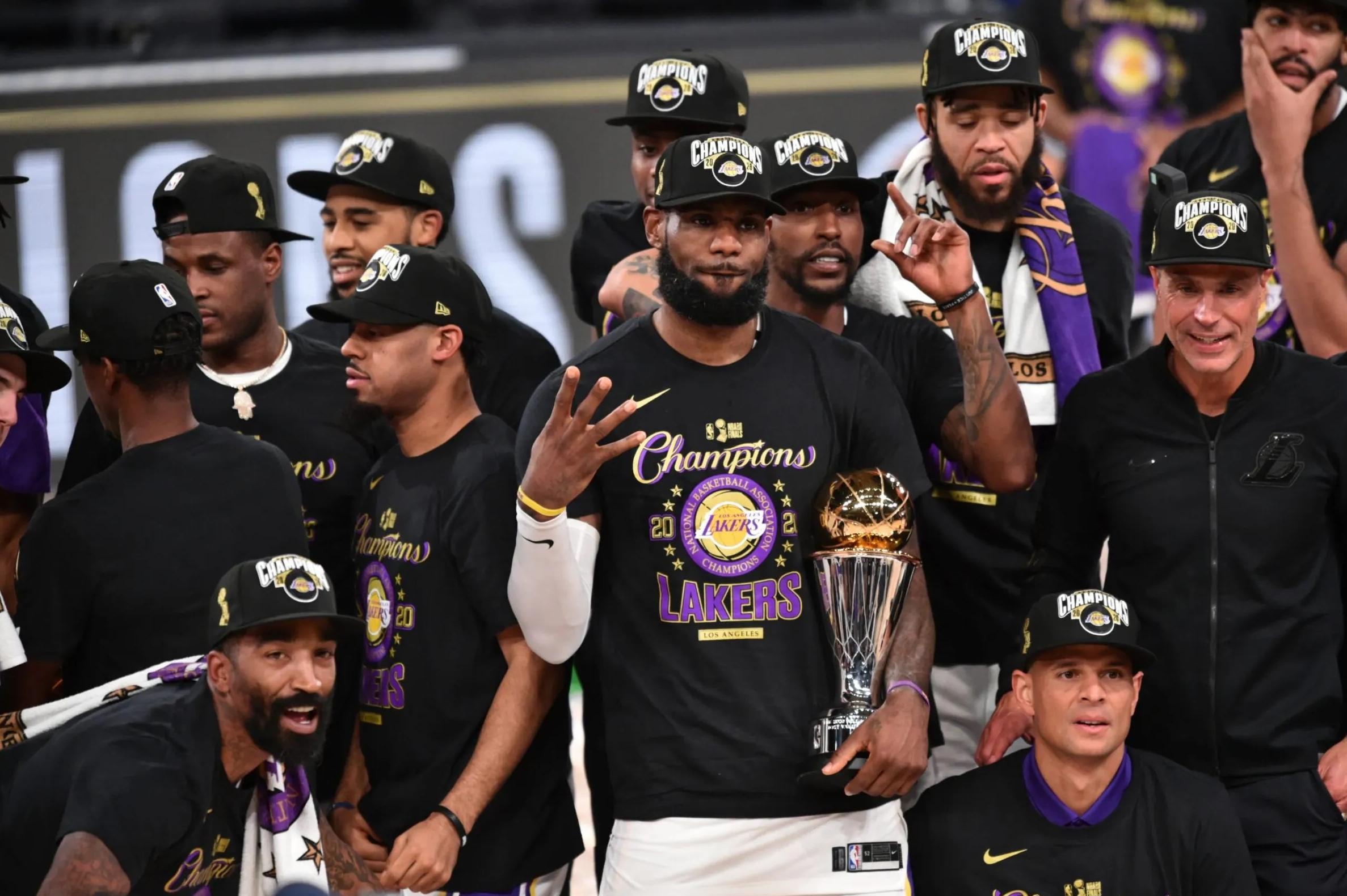 国王横扫公牛，库里惊艳四座